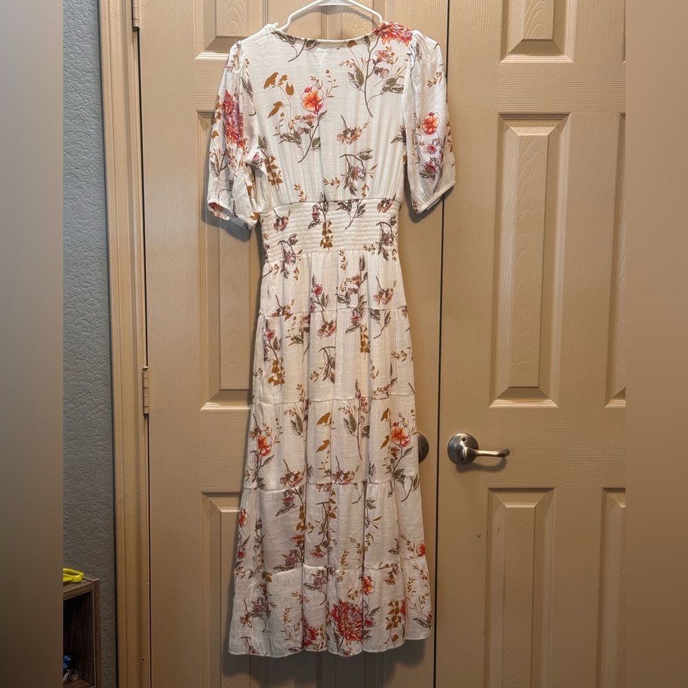 J Gee Floral White Maxi Dress Size Small Romantic Boho Feminine V-Neck Floral - Picture 8 of 8